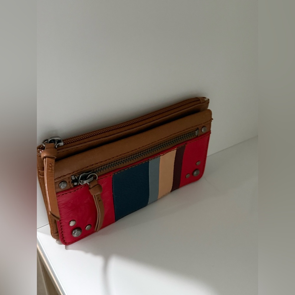 The Sak light brown leather wallet w/ colorful stripes on front (READ)